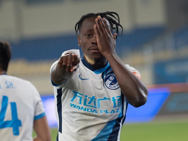 开云体育官方平台-大连人4轮抢9分走出泥潭 强援归队后有望提前保级